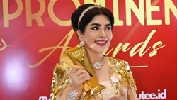 Sosok Deby Vinski, Wanita yang Bawa Nama Harum Indonesia di Dunia Medis Internasional