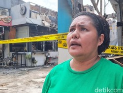 Karyawan Food Court di Fatmawati Syok Mau Buka Warung Sudah Hangus Terbakar