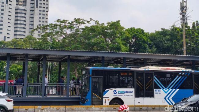 Ini Layanan Transjakarta yang Tidak Beroperasi selama HUT TNI ke-80