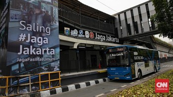 FOTO: Halte Jaga Jakarta, Saksi Agustus Kelabu Akibat Perusuh Demo