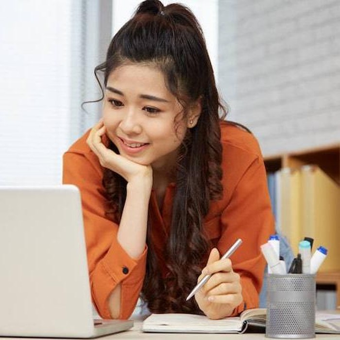 Pada teori Future Time Perspective, individu yang berorientasi pada masa depan cenderung lebih disiplin, memiliki perencanaan hidup yang jelas, dan tidak mudah tergoda oleh kepuasan memandang dirinya sebagai penentu utama jalan hidupnya.