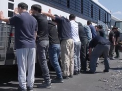 Video Imigrasi AS Razia Pabrik Hyundai: Ratusan Pekerja Korsel Ditangkap