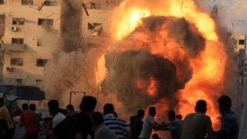 FOTO: Israel Makin Gila Gempur Gaza City, Warga Palestina Ketakutan