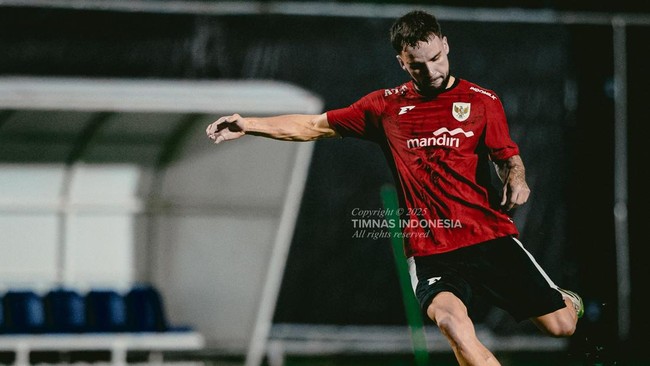 Verdonk Bangga Berjuang untuk Timnas Indonesia Bek kiri Timnas Indonesia Calvin Verdonk terang-terangan mengaku bangga berseragam Merah Putih setelah menghadapi Lebanon dalam laga FIFA Matchday.