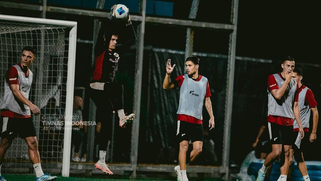 Pelatih timnas Lebanon, Miodrag Radulovic, menyebut timnya merasa terancam karena Timnas Indonesia daftarkan 10 pemain dari liga top dunia.