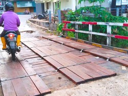 Jembatan Kayu Usia 50 Tahun di Tarakan Kini Bisa Dilalui Lagi