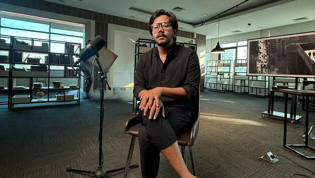 Pendidikan Ferry Irwandi: Konten Kreator yang Hendak Dipidanakan