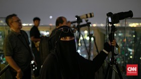 Warga Surabaya Gagal Lihat Gerhana Bulan Total karena Langit Mendung