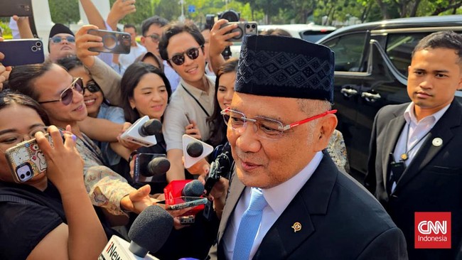 Kepala BP Haji Mochamad Irfan Yusuf (Gus Irfan) mendatangi Istana Kepresidenan di tengah isu reshuffle kabinet pemerintahan Prabowo Subianto, Senin (8/9).
