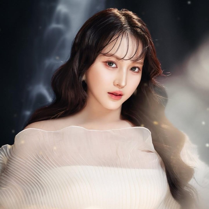 <p>Selebgram Nita Vior tengah menanti kelahiran anak pertamanya, Bunda. Baru-baru ini, Vior kembali memamerkan baby bump kehamilannya melalui <em>maternity shoot.</em> Kali ini, Vior tampil cantik dan anggun mengenakan <em>dress</em> putih ala <em>princess</em>. (Foto: Instagram @nitavior)</p>
