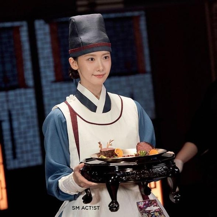 Selain visual pemain yang memanjakan mata, potret hidangan yang disajikan turut menggugah selera penonton di Bon Appetit, Your Majesty.