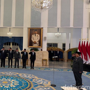 Daftar Lengkap Menteri yang Diganti Prabowo dalam Reshuffle Kabinet Terbaru