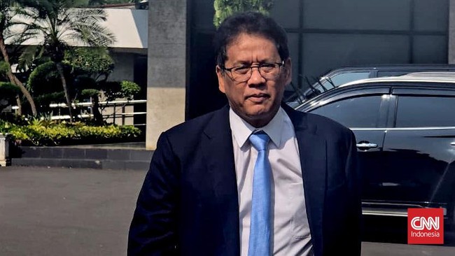 Ketua Dewan Komisioner LPS Purbaya Yudhi Sadewa tampak hadir di kompleks Istana Kepresidenan, Jakarta, hari ini (8/9) di tengah gencar isu reshuffle kabinet.