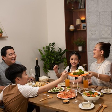 Top 5 List: Makan Sambil Healing, Ini 5 Restoran Bandung dengan Pemandangan Alam Indah