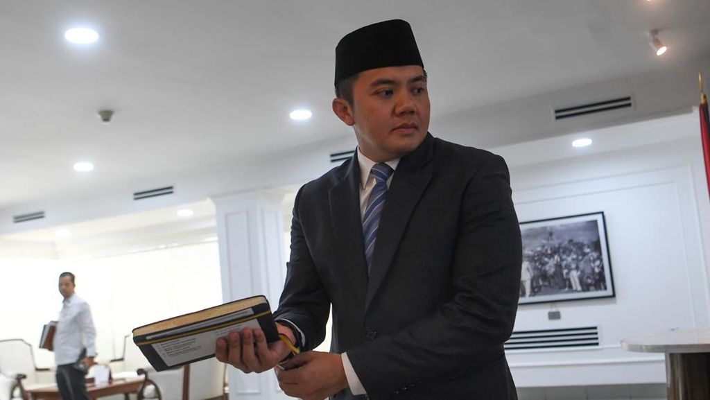 TNI AD: Seskab Teddy Ikuti Pendidikan Reguler di Seskoad