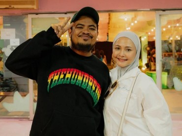 Reaksi Istri Saat Rigen Minta Izin Beradu Akting Dengan Davina Karamoy