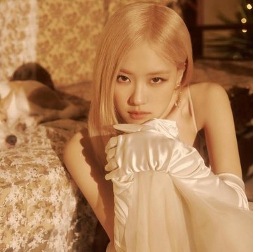 Tampil Menawan di MTV VMA 2025, Rose BLACKPINK Raih Penghargaan Song of the Year