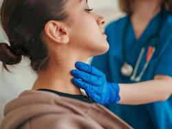 Sakit Tenggorokan Bisa Berdampak ke Jantung, Ini Pesan Dokter