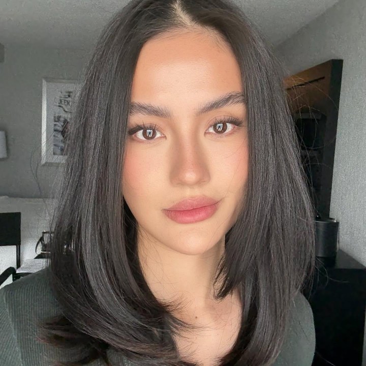 <p>Dilansir dari laman <em>Deadline,</em> Agnez diketahui berperan sebagai Lila Hoth, seorang perempuan muda asal Indonesia. Sedangkan Anggun berperan sebagai ibundanya, Amisha Hoth. Dalam serial itu, mereka diceritakan datang ke Phily untuk melacak ayah kandung Lila yang berkebangsaan Amerika. (Foto: Instagram@agnezmo)</p>