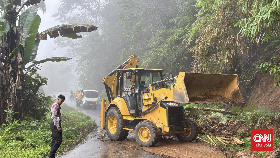 Jalur Madiun-Ponorogo via Kandangan Terputus Diterjang Longsor