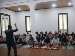 Brimob Polda Metro Pulihkan Psikologis Warga Asrama Kwitang
