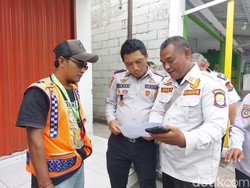 Dishub Cirebon Tertibkan Jukir Liar, PAD Parkir Dibidik Naik 50%