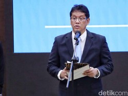 Purbaya Minta Maaf Sebut Tuntutan 17+8 Suara Sebagian Kecil Rakyat
