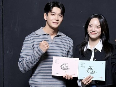 img-title Sinopsis & Jadwal Tayang Drama Korea 'Moon River' yang Dibintangi Kim Se Jeong dan Kang Tae Oh