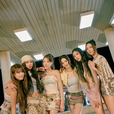 Lirik Lagu Rodeo - Momoland