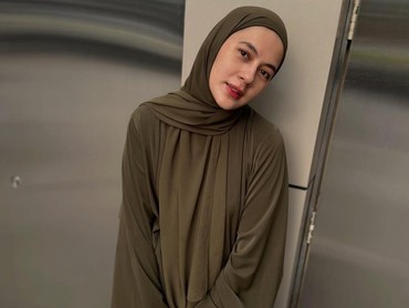 img-title Usai Cerai dari Baim Wong, 7 Potret Paula Verhoeven Kini Tampil Bertato Disorot