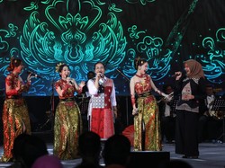 Orkestra Jawa Bikin Kagum Pengunjung Festival Kota Lama Semarang 2025