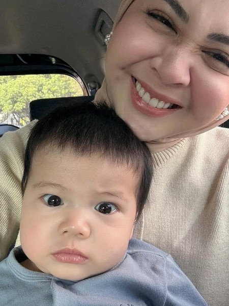 Tibbiy qolqop bilan fetish Polsha erotik