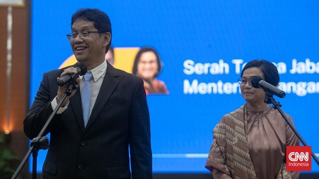 Saya Rasakan Dampaknya Menkeu Purbaya Yudhi Sadewa berjanji tak lagi bersikap 'koboi' saat rapat kerja pertamanya dengan Komisi XI DPR RI usai merasakan dampaknya.