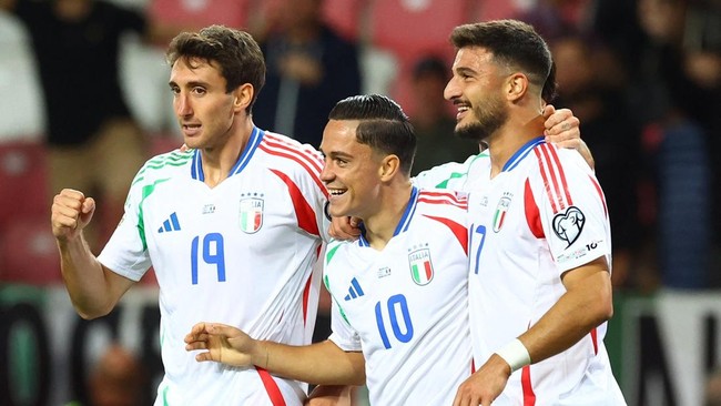 Timnas Italia menang dramatis 5-4 atas Israel dalam pertandingan Grup I Kualifikasi Piala Dunia 2026 di Stadion Nagyerdei, Hungaria, Selasa (9/9) dini hari WIB.