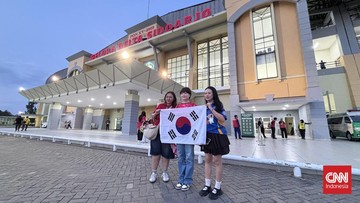 Kabar Sport CNN Terbaru : Timnas Indonesia U-23 vs Korea: Suporter Korea Antusias Saksikan Laga