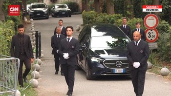 VIDEO: Momen Pemakaman Giorgio Armani yang Digelar Tertutup