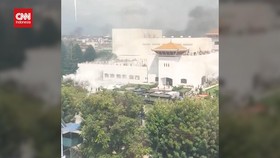 VIDEO: Detik-detik Demo Nepal Rusuh, Rumah PM-Gedung Parlemen Dibakar