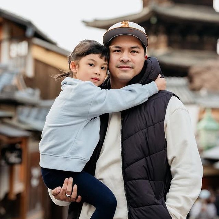 <p>Di hari ulang tahun sang putri, Glenn menuliskan ucapan manis di Instagram pribadinya. "Untuk putriku, selamat ulang tahun yang ke-9!! Kamu lahir di hari ke-9 bulan ke-9 pukul 9.. terima kasih telah membawa begitu banyak kebahagiaan dalam hidup kami semua," tulis Glenn, Selasa (09/09/2025). (Foto: Instagram @glennalinskie)</p>