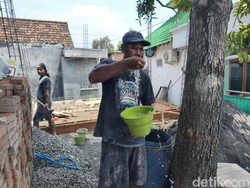 Air Sumur di Klurak Sidoarjo Keruh dan Bau Diduga Tercemar Limbah Pabrik