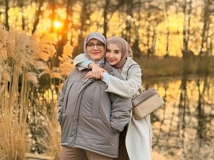 Zaskia Sungkar Hamil Lagi, Ibunda Ungkap Humaira Selalu Jadi Adik Ukkasya