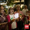FOTO: Aksi Damai Aliansi Ibu Indonesia Desak Aparat Bebaskan Pelajar