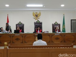 Eks Kepala Perpus UIN Makassar Divonis 7 Tahun Penjara-Denda Rp 100 Juta