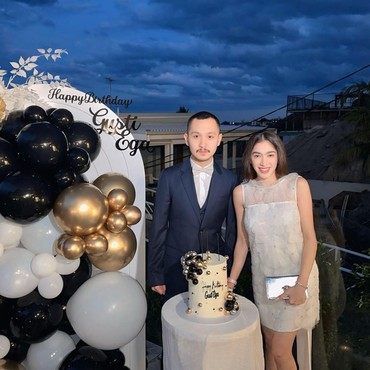 Sosok dan Agama Gusti Ega Kekasih Baru Angel Karamoy