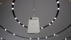 Sama-sama Tipis, Ini Beda iPhone Air dan Samsung Galaxy S25 Edge