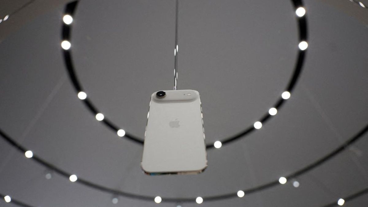 Sama-sama Tipis, Ini Beda iPhone Air dan Samsung Galaxy S25 Edge