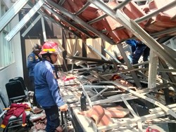 Gedung SMKN 1 Cileungsi Bogor Ambruk