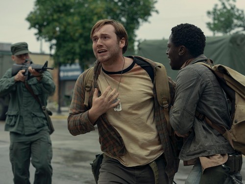 The Long Walk Dipuji Kritikus sebagai Adaptasi Stephen King Jempolan