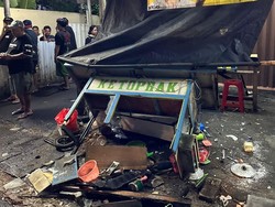 Kesal Dituding Kurang Bayar, Pria di Depok Rusak Gerobak Penjual Ketoprak