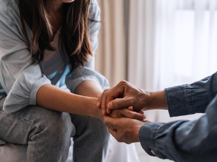 Psikolog Ungkap Ciri Kepribadian Perempuan yang Sering Bilang 'Maaf'