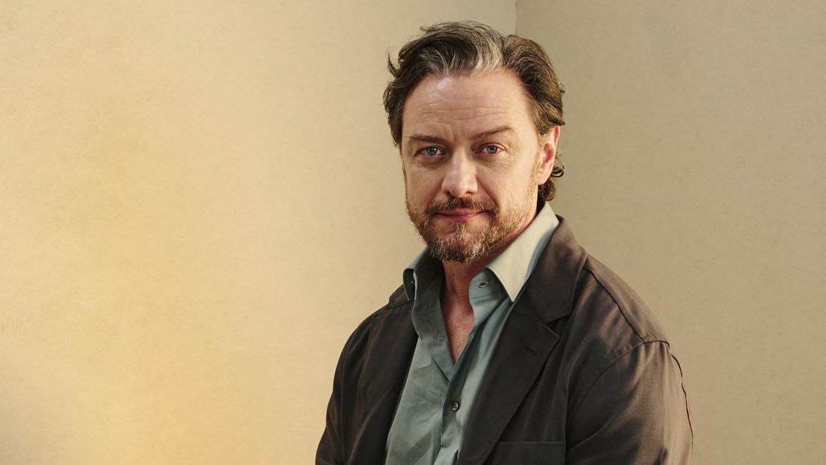 James McAvoy Ditonjok Orang Tak Dikenal di Bar Pesta TIFF